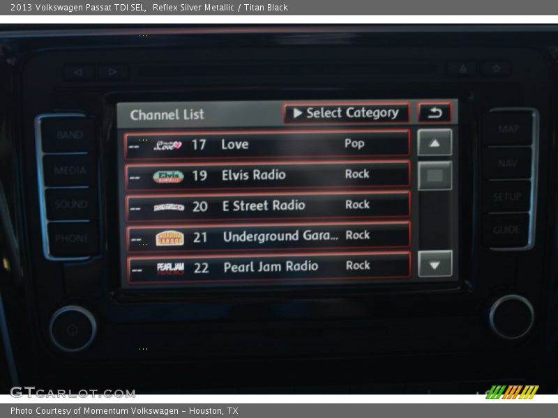 Reflex Silver Metallic / Titan Black 2013 Volkswagen Passat TDI SEL