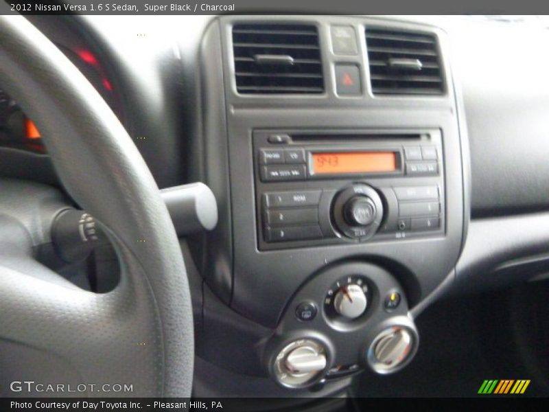 Super Black / Charcoal 2012 Nissan Versa 1.6 S Sedan
