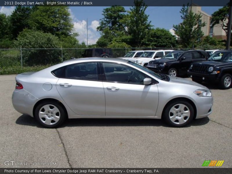 Bright Silver Metallic / Black 2013 Dodge Dart Aero