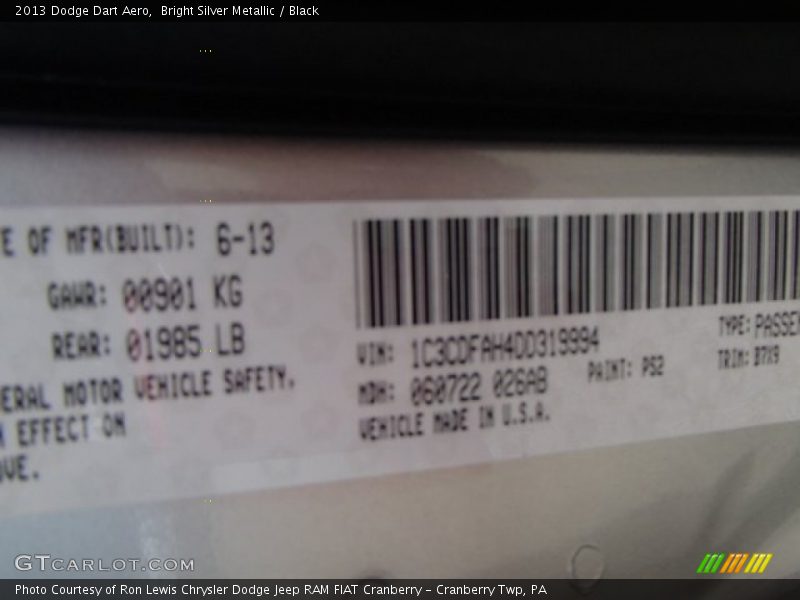 Bright Silver Metallic / Black 2013 Dodge Dart Aero