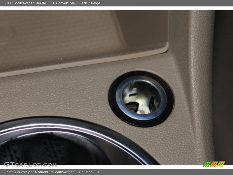 Black / Beige 2013 Volkswagen Beetle 2.5L Convertible
