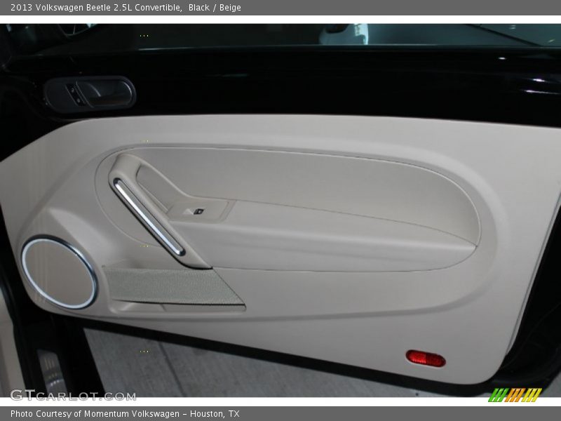 Black / Beige 2013 Volkswagen Beetle 2.5L Convertible