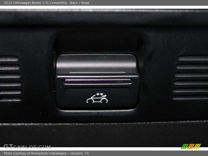 Black / Beige 2013 Volkswagen Beetle 2.5L Convertible