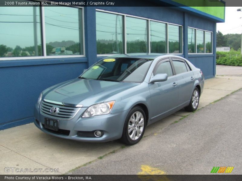 Front 3/4 View of 2008 Avalon XLS
