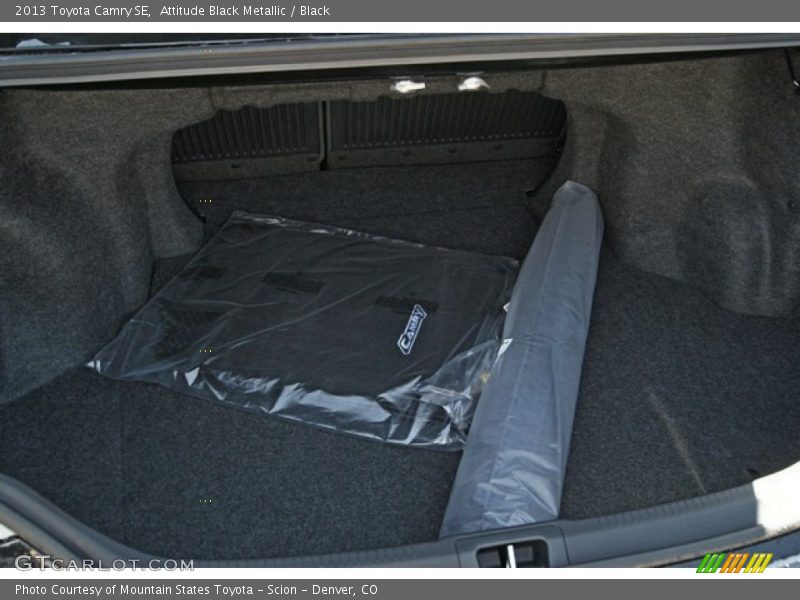 Attitude Black Metallic / Black 2013 Toyota Camry SE