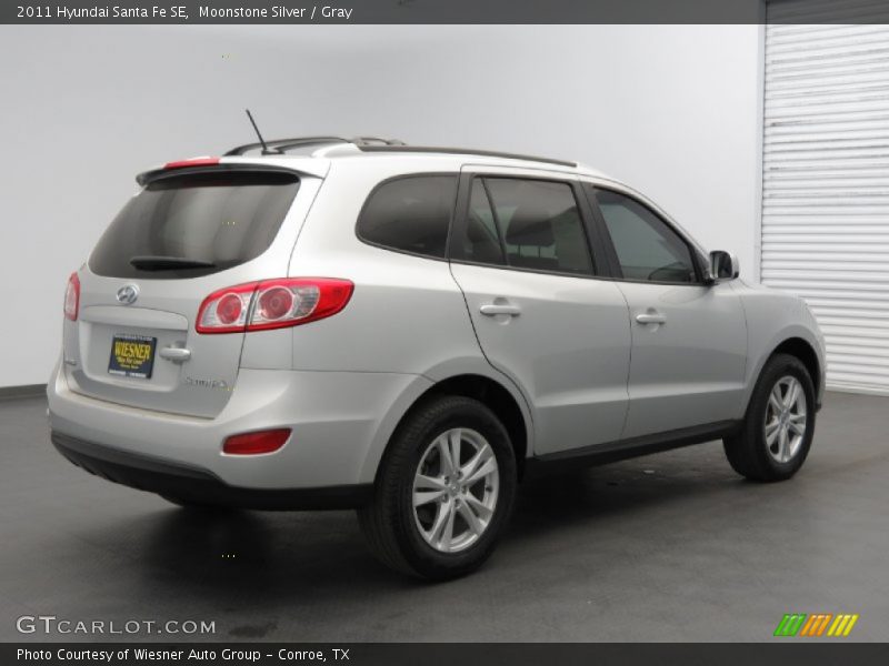 Moonstone Silver / Gray 2011 Hyundai Santa Fe SE