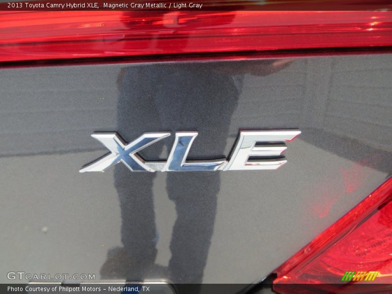 Magnetic Gray Metallic / Light Gray 2013 Toyota Camry Hybrid XLE