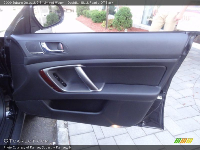 Obsidian Black Pearl / Off Black 2009 Subaru Outback 2.5i Limited Wagon