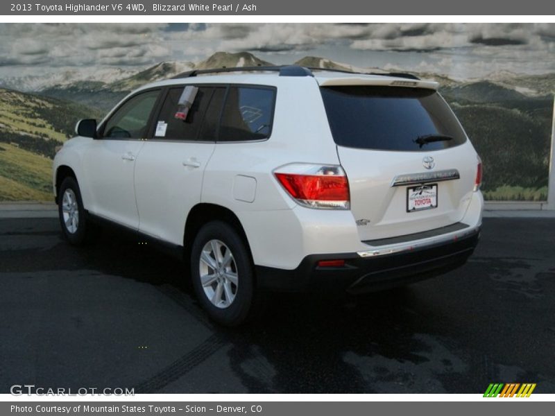 Blizzard White Pearl / Ash 2013 Toyota Highlander V6 4WD