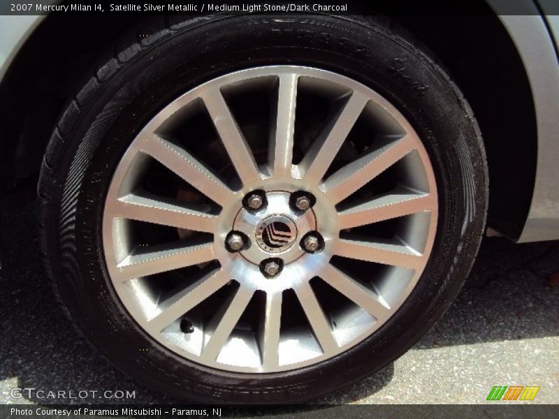 Satellite Silver Metallic / Medium Light Stone/Dark Charcoal 2007 Mercury Milan I4