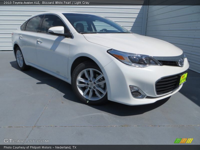 Blizzard White Pearl / Light Gray 2013 Toyota Avalon XLE