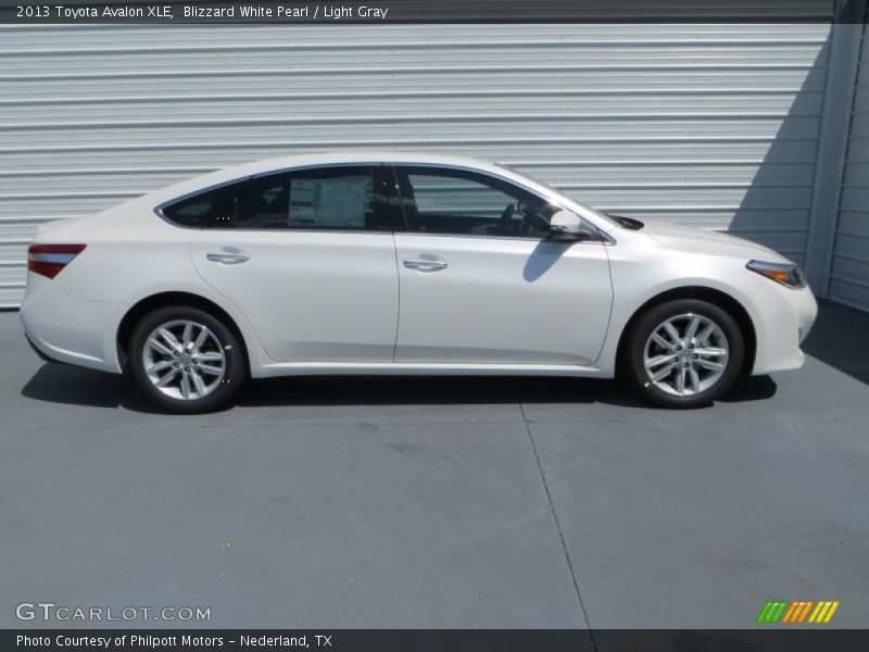 Blizzard White Pearl / Light Gray 2013 Toyota Avalon XLE