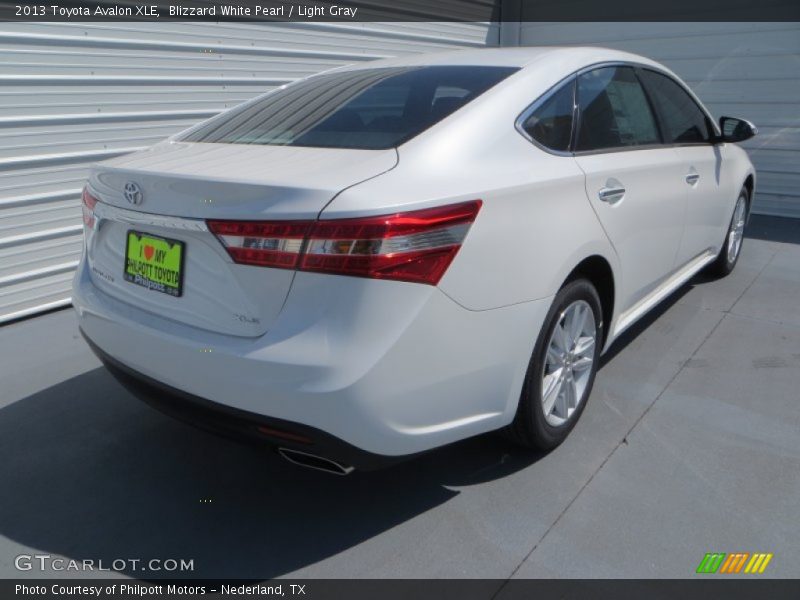 Blizzard White Pearl / Light Gray 2013 Toyota Avalon XLE