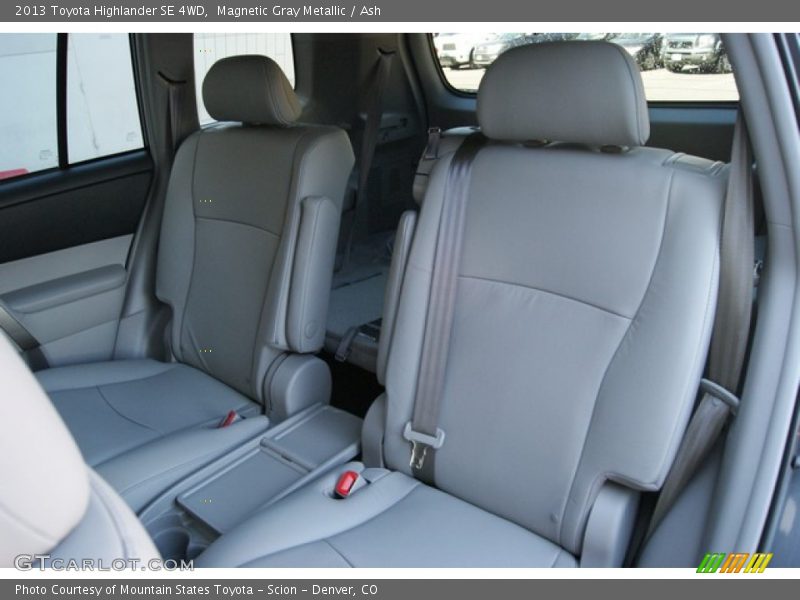 Magnetic Gray Metallic / Ash 2013 Toyota Highlander SE 4WD