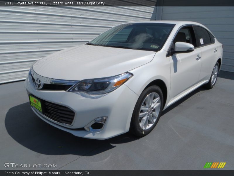 Blizzard White Pearl / Light Gray 2013 Toyota Avalon XLE