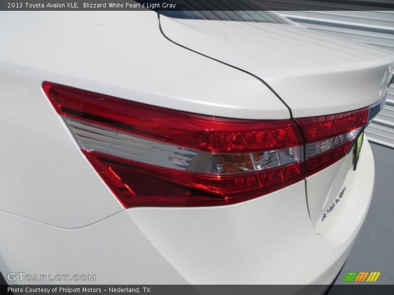Blizzard White Pearl / Light Gray 2013 Toyota Avalon XLE