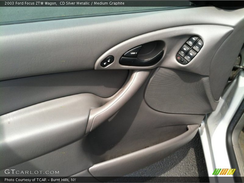 CD Silver Metallic / Medium Graphite 2003 Ford Focus ZTW Wagon
