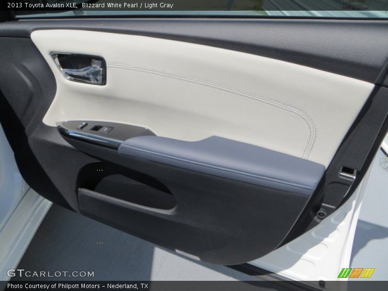 Blizzard White Pearl / Light Gray 2013 Toyota Avalon XLE