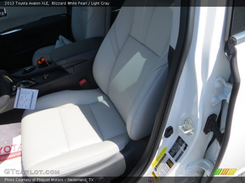 Blizzard White Pearl / Light Gray 2013 Toyota Avalon XLE