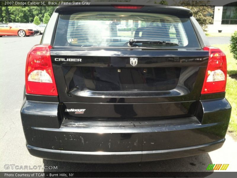 Black / Pastel Slate Gray 2007 Dodge Caliber SE