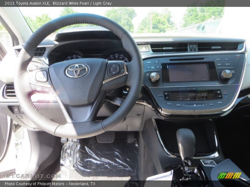 Blizzard White Pearl / Light Gray 2013 Toyota Avalon XLE