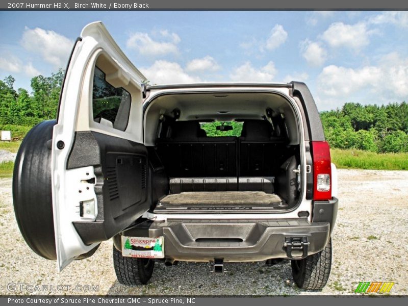 Birch White / Ebony Black 2007 Hummer H3 X