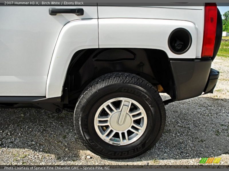 Birch White / Ebony Black 2007 Hummer H3 X