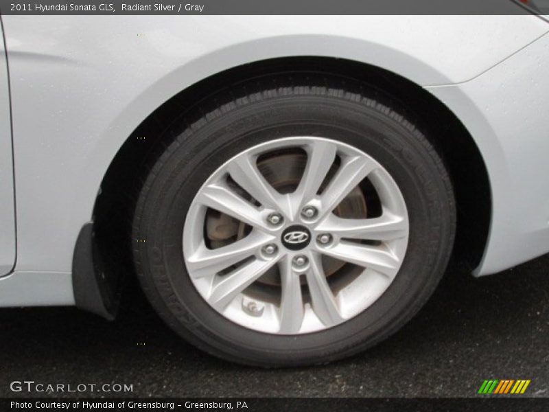 Radiant Silver / Gray 2011 Hyundai Sonata GLS