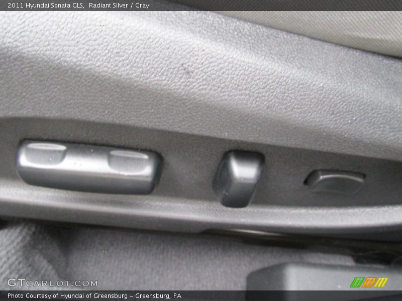 Radiant Silver / Gray 2011 Hyundai Sonata GLS
