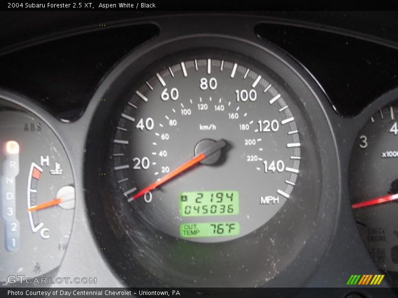 Aspen White / Black 2004 Subaru Forester 2.5 XT