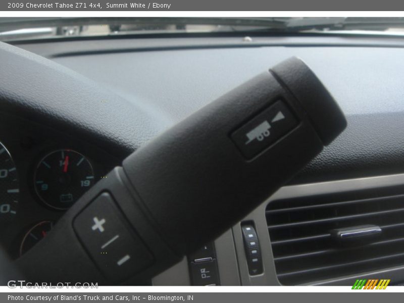 Summit White / Ebony 2009 Chevrolet Tahoe Z71 4x4