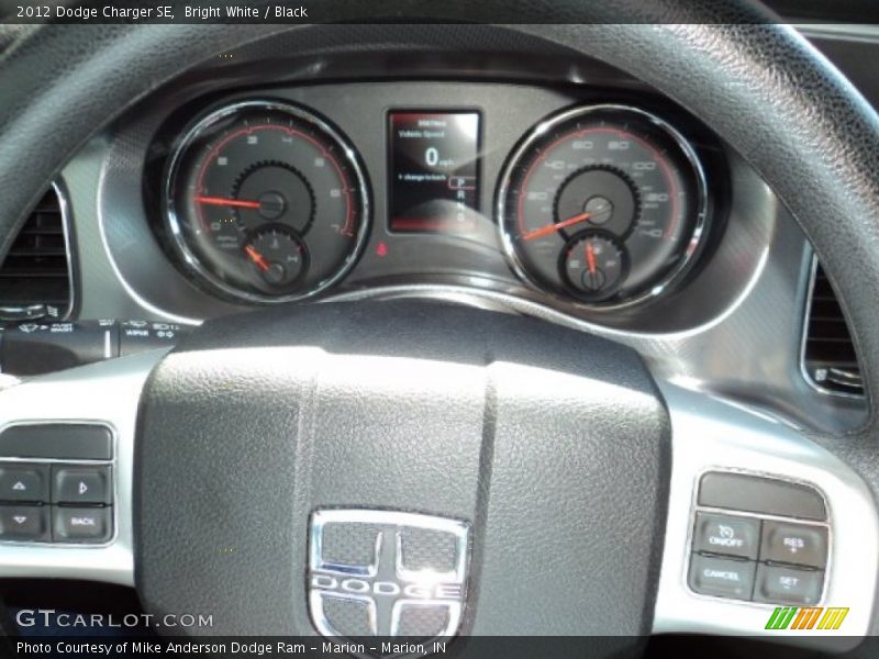 Bright White / Black 2012 Dodge Charger SE