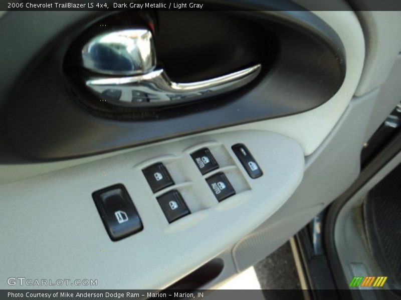 Dark Gray Metallic / Light Gray 2006 Chevrolet TrailBlazer LS 4x4