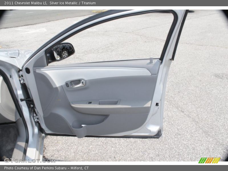 Silver Ice Metallic / Titanium 2011 Chevrolet Malibu LS