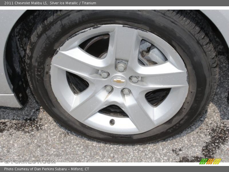 Silver Ice Metallic / Titanium 2011 Chevrolet Malibu LS