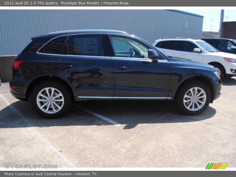Moonlight Blue Metallic / Pistachio Beige 2013 Audi Q5 2.0 TFSI quattro