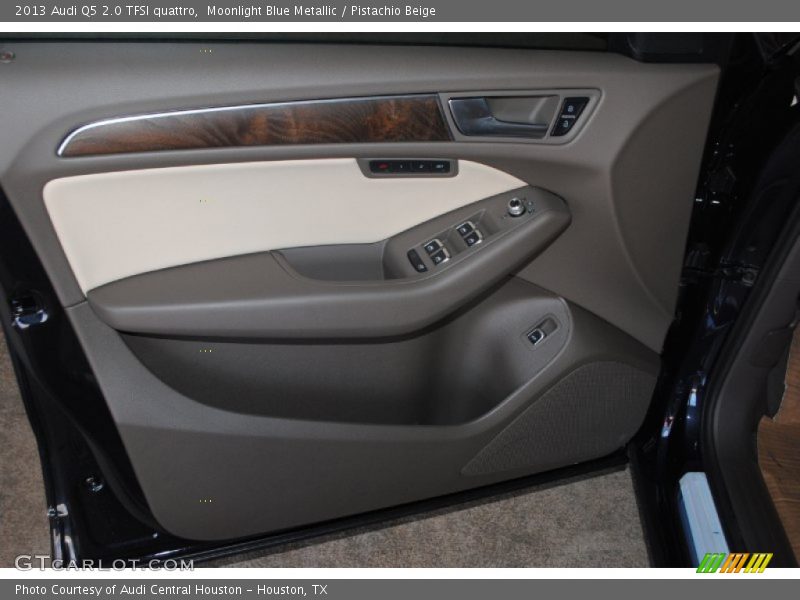 Moonlight Blue Metallic / Pistachio Beige 2013 Audi Q5 2.0 TFSI quattro