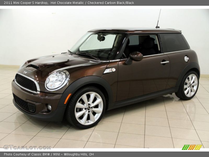 Front 3/4 View of 2011 Cooper S Hardtop