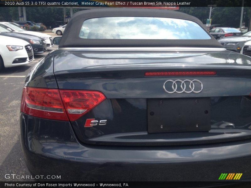 Meteor Gray Pearl Effect / Tuscan Brown Silk Nappa Leather 2010 Audi S5 3.0 TFSI quattro Cabriolet