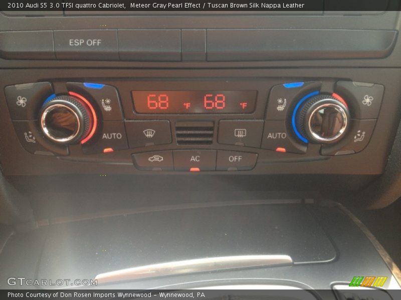 Controls of 2010 S5 3.0 TFSI quattro Cabriolet