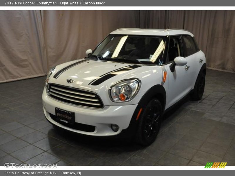 Light White / Carbon Black 2012 Mini Cooper Countryman