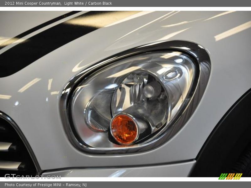 Light White / Carbon Black 2012 Mini Cooper Countryman