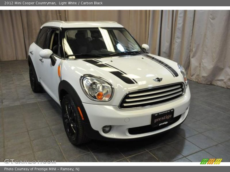 Light White / Carbon Black 2012 Mini Cooper Countryman