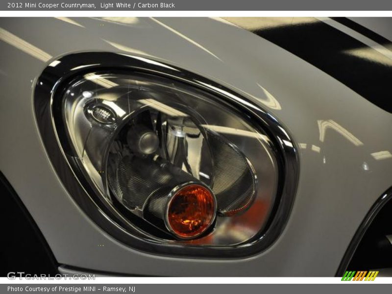 Light White / Carbon Black 2012 Mini Cooper Countryman