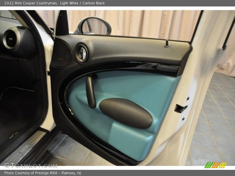 Light White / Carbon Black 2012 Mini Cooper Countryman