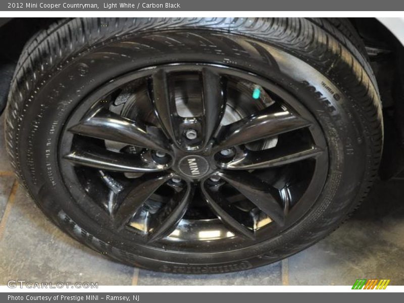 Light White / Carbon Black 2012 Mini Cooper Countryman