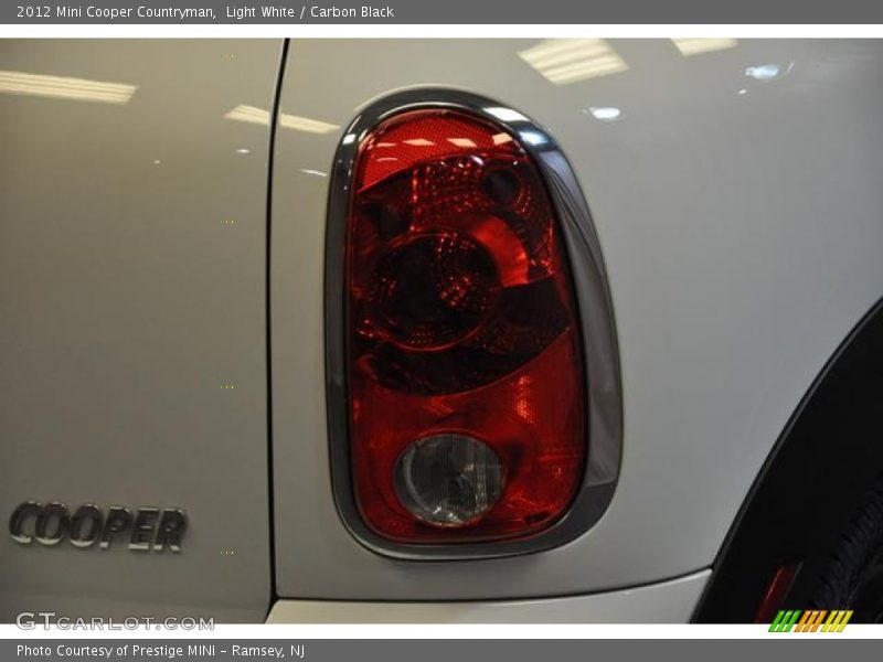 Light White / Carbon Black 2012 Mini Cooper Countryman