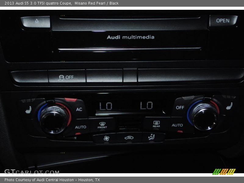 Controls of 2013 S5 3.0 TFSI quattro Coupe