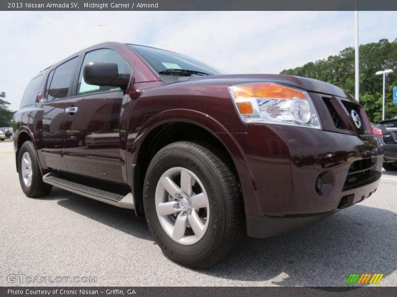 Front 3/4 View of 2013 Armada SV