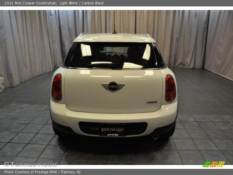 Light White / Carbon Black 2012 Mini Cooper Countryman